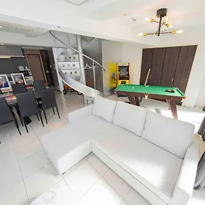メルシアター鈍色の風・最上階デザイナーズルーム Apartment